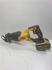 DEWALT DCS382